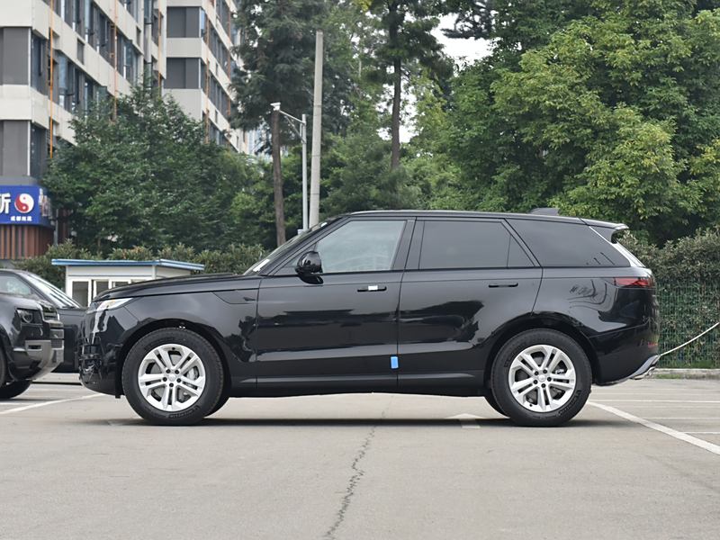 深圳揽胜运动版降价消息，最低售价83.8万！今日钜惠