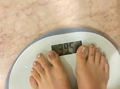 Cr: Little Red Book @ Zhao Lusi