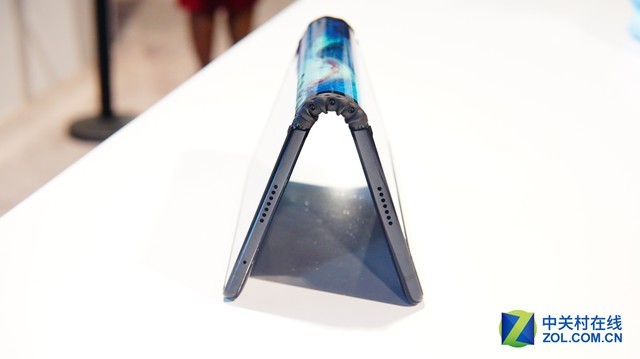 The clues of foldable mobile phones are beginning to appear in Samsung's "new concept" or become a new year tide.