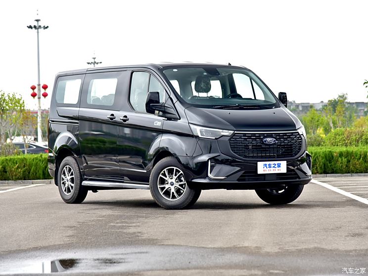 Jiangling Ford Quanshun 2023 2.0T diesel automatic business travel type short shaft low top 7/8/9 seat Jiangling Ford Quanshun 2023 2.0T diesel automatic business travel type short shaft low top 7/8/9 seat