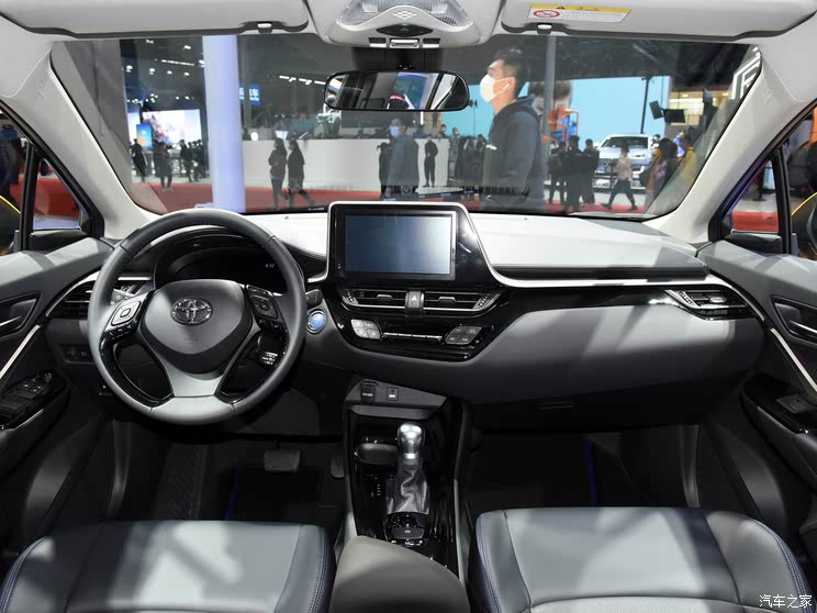 GAC Toyota C-HR 2021 Dual-engine 2.0L E-CVT Premium Edition